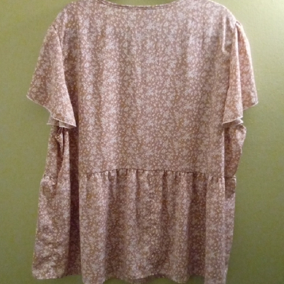 Womans 4X SHEIN Cream And White Tie Front Ruffled Blouse Short Sleeve - Picture 5 of 5